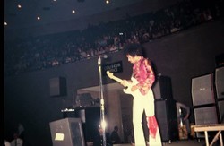Jimi Hendrix / Cat Mother and the All Night Newsboys on Nov 22, 1968 [326-small]
