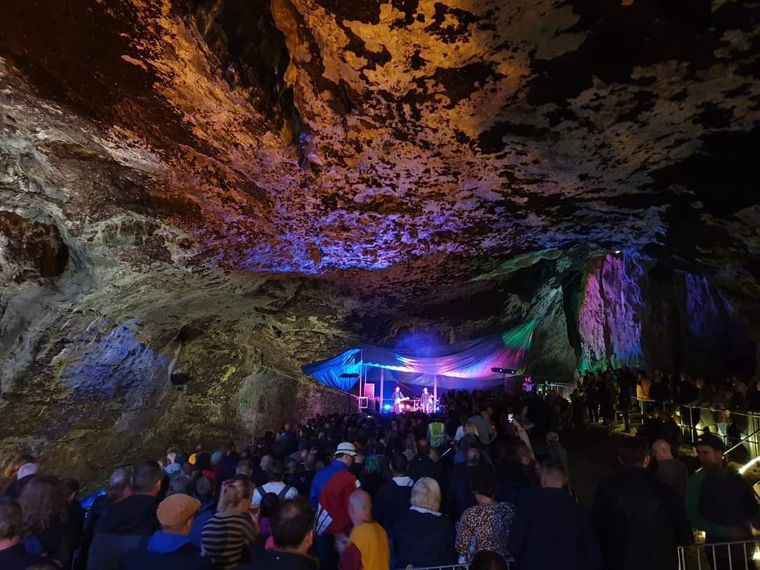 Concert History of Devil's Arse Cave Castleton, UK Concert Archives