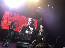 Billy Idol on Oct 20, 2019 [897-small]