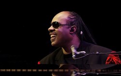 Stevie Wonder / Nelly on Oct 25, 2015 [500-small]