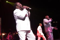 the ojays / The Spinners on Nov 10, 2017 [698-small]