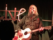 Mike Peters on Nov 10, 2017 [803-small]