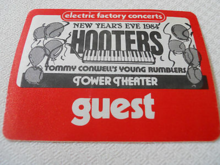 The Hooters / Tommy Conwell & The Young Rumblers on Dec 31, 1984 [842-small]