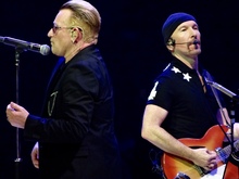 U2 on May 15, 2015 [975-small]