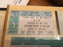 Radiohead / R.E.M. on Sep 30, 1995 [458-small]