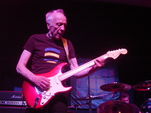 Robin Trower on May 25, 2017 [701-small]
