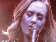 Adele on Mar 22, 2016 [144-small]