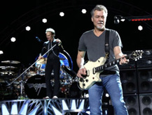 Van Halen on Sep 21, 2015 [422-small]