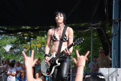 Afternoon show! JJ was on fire!!!, Joan Jett & The Blackhearts on Aug 23, 2008 [523-small]