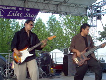 Los Lonely Boys on May 17, 2004 [623-small]