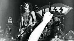 KISS on Oct 9, 1975 [165-small]