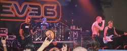 Eve 6 on Jul 11, 2000 [633-small]