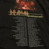 Def Leppard on Aug 9, 2000 [639-small]