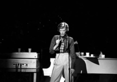 David Bowie on Jul 8, 1974 [116-small]