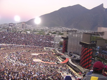 U2 on Feb 12, 2006 [135-small]