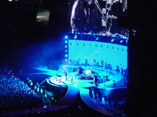 U2 on Feb 12, 2006 [140-small]