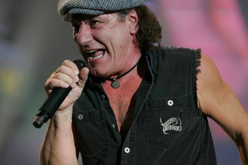 AC/DC / The Answer on Dec 12, 2008 [868-small]