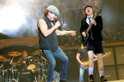 AC/DC / The Answer on Dec 12, 2008 [871-small]