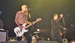Red Hot Chili Peppers / Queens of the Stone Age / French Toast on Sep 12, 2003 [367-small]