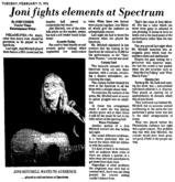 Joni Mitchell / L.A. Express on Feb 16, 1976 [440-small]