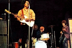 The Who / Jimi Hendrix / The Koobas on Jan 29, 1967 [666-small]