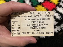 Kanye West on Oct 17, 2016 [673-small]
