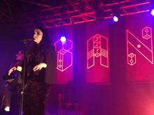 BANKS on Oct 4, 2014 [509-small]