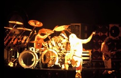 Van Halen on Jul 17, 1981 [062-small]