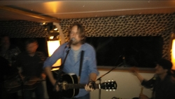 Hayes Carll on Sep 12, 2015 [769-small]