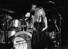 Fleetwood Mac / Kenny Loggins on Sep 15, 1977 [551-small]