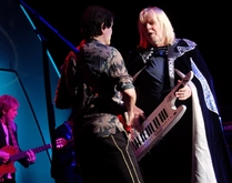 Yes Featuring Jon Anderson, Trevor Rabin and Rick Wakeman on Oct 10, 2016 [674-small]