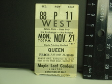 Queen on Nov 21, 1977 [821-small]