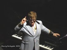 Elton John on Oct 23, 2018 [876-small]