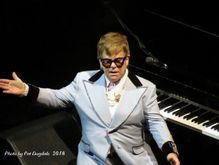 Elton John on Oct 23, 2018 [878-small]