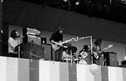 Wishbone Ash / Argent / Genesis / Focus / Fudd / Emerson, Lake & Palmer on Sep 30, 1972 [886-small]