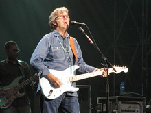 Eric Clapton on Jun 9, 2011 [225-small]
