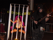 tags: Crucial Crue - Mötley Crüe / Crucial Crue on Mar 26, 2005 [430-small]