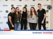 Pvris on May 12, 2016 [663-small]