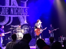 Joe Nichols on Oct 12, 2017 [776-small]