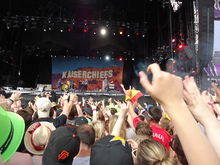 Kaiser Chiefs on Jun 7, 2014 [806-small]