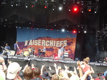 Kaiser Chiefs on Jun 7, 2014 [807-small]