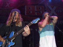 The Dirty Heads / Paper Tongues / Neon Trees / Civil Twilight / Sublime With Rome on Jul 16, 2010 [996-small]