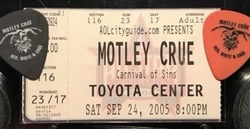 Mötley Crüe on Sep 24, 2005 [017-small]