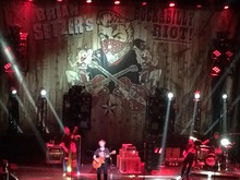 George Thorogood and The Destroyers / Brian Setzer's Rockabilly Riot on May 29, 2015 [656-small]