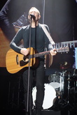 Bryan Adams on Nov 23, 2014 [115-small]