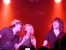 The Band Perry / John and Jacob on Nov 18, 2012 [575-small]