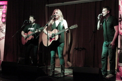 SaraBeth Swagerty & Glen Mitchell / Toria Lynn on Aug 22, 2015 [276-small]