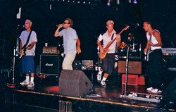 Mix Mob on Aug 3, 1999 [144-small]