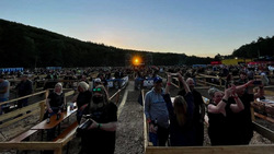 Fury in the Slaughterhouse / Deine Cousine / Pensen Paletti on Jul 17, 2021 [337-small]