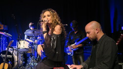 Dana Fuchs on Oct 12, 2018 [936-small]